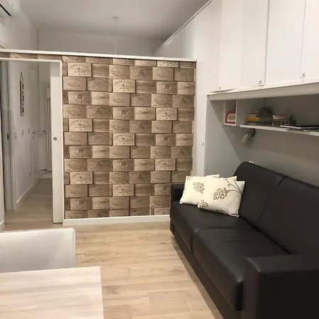 Incentrum Apartment *